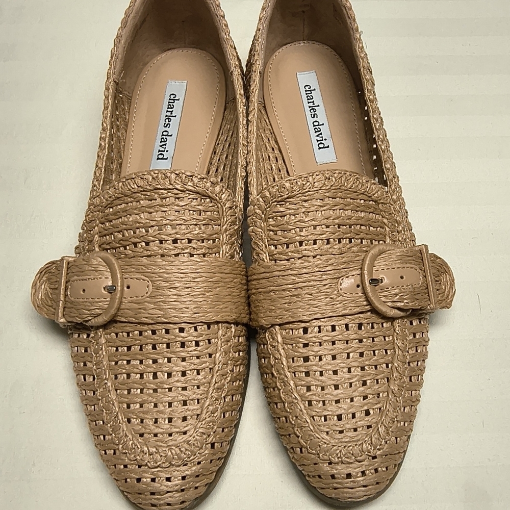Charles Davis Women's Tan Loafers Size 10M - Picture 3 of 9